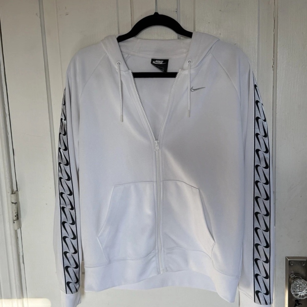 Nike White Relaxed Hoodie with Black Pattern